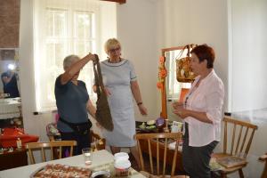 Razstava torbic in porcelana ob prvi obletnici delovanja 6